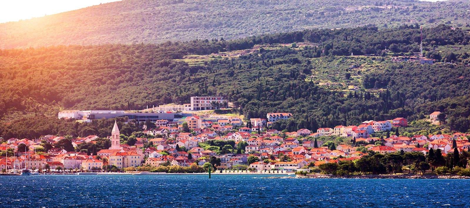 BRAČ: DALMTIAN ISLAND OF TRAVEL DIVERSITY AND ENCHANTMENT  - TOWN boL